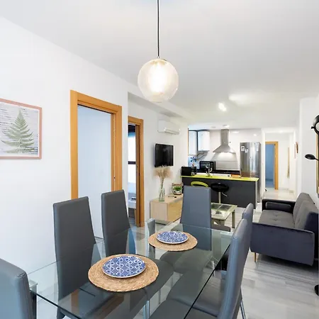 3 Bedroom Elegant & Cozy Centre Apartment *